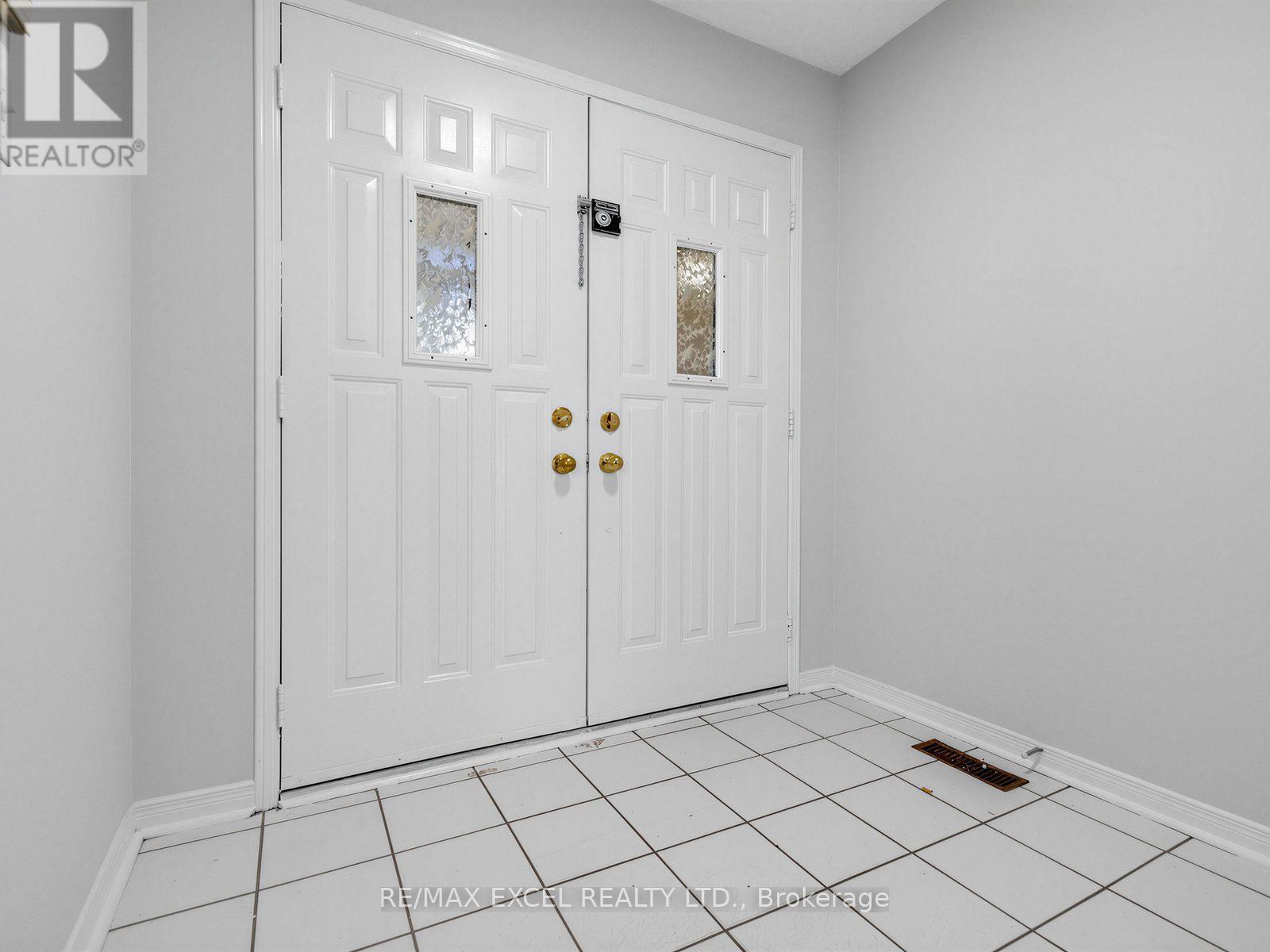 396 Cundles Road West, Barrie, ON photo 2