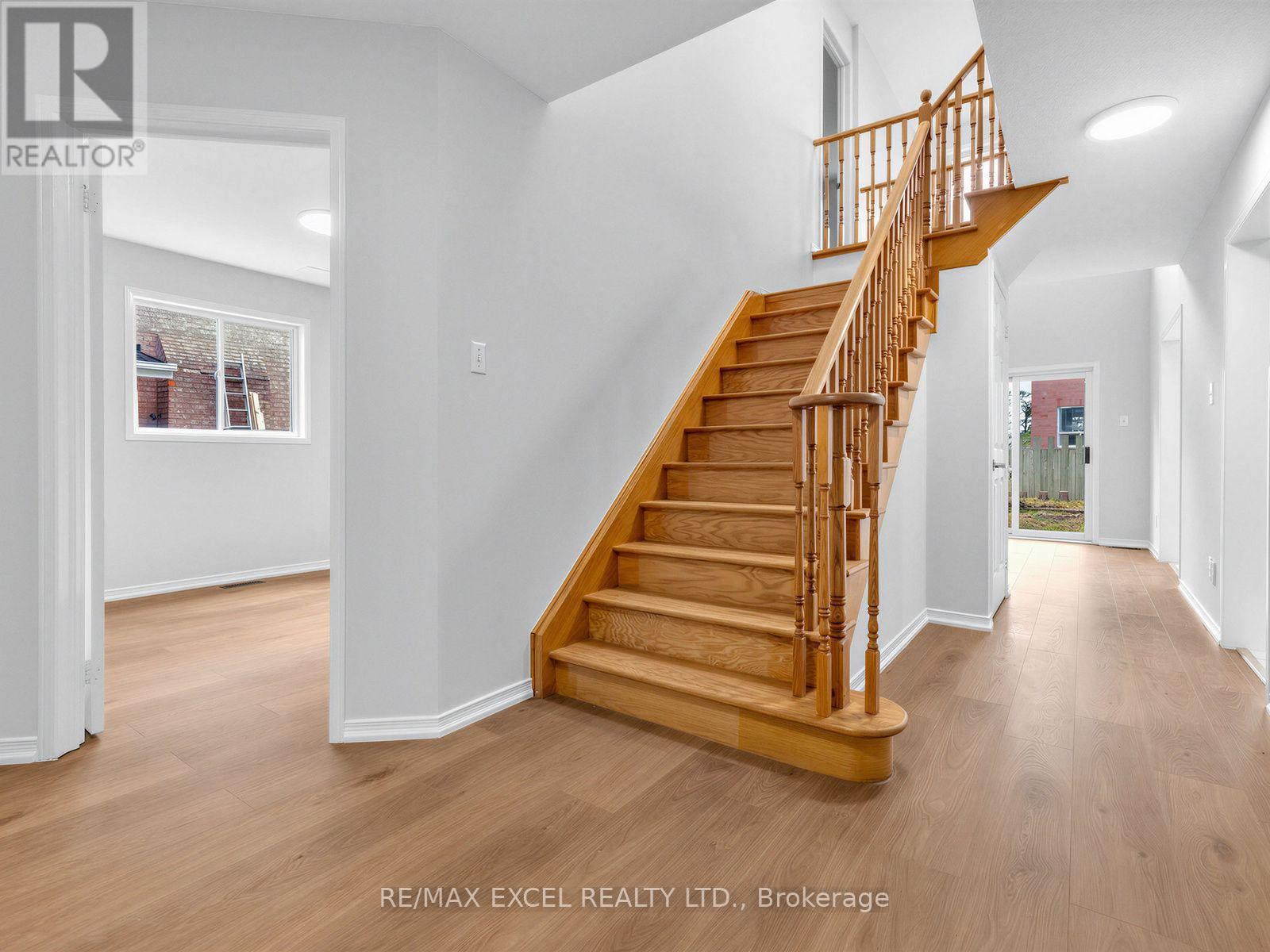 396 CUNDLES ROAD W - 3