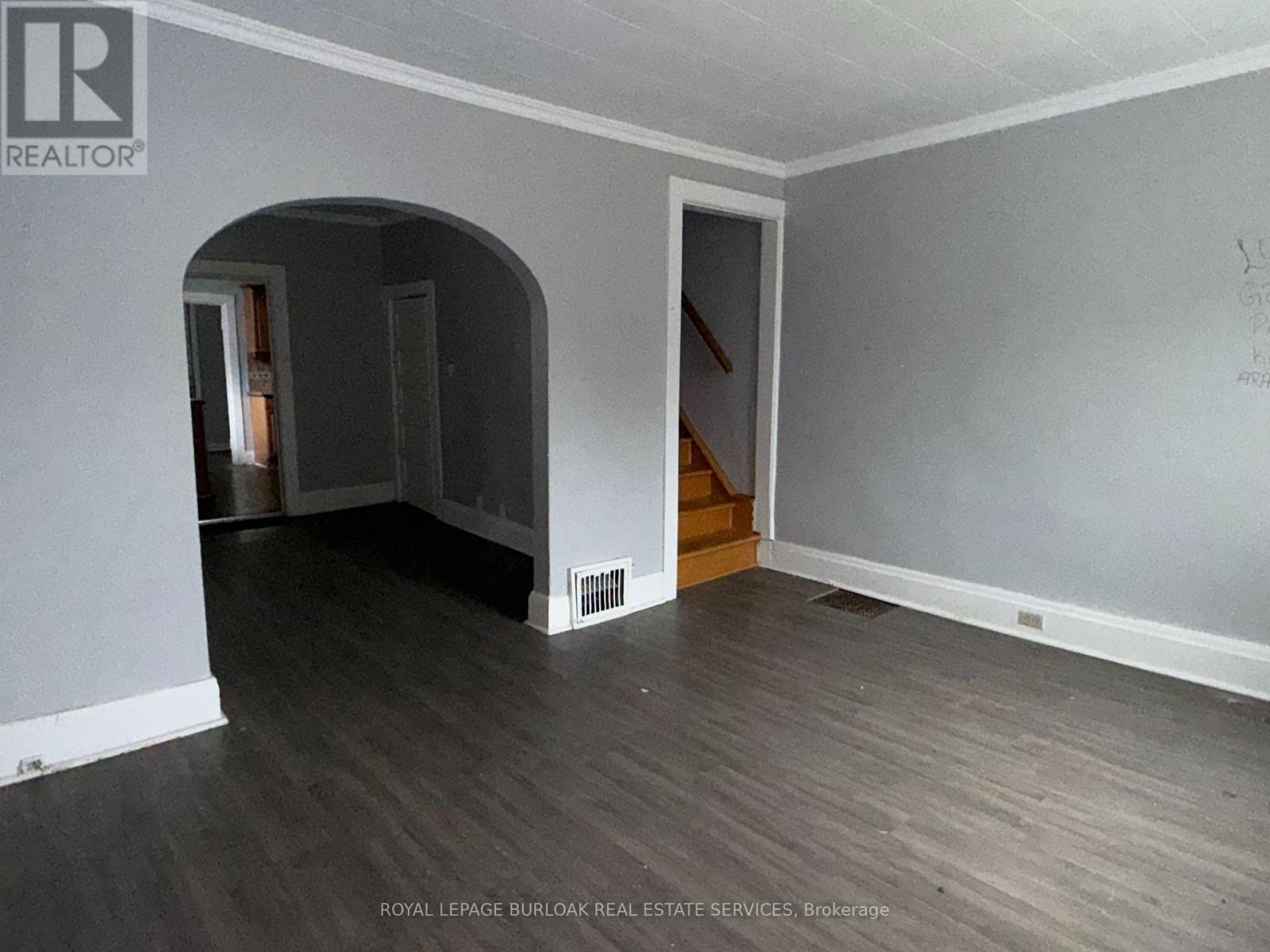 182 WOODWARD AVENUE - 4
