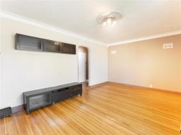 Recreation room - 705 Henderson Highway, Winnipeg, MB R2K2J9 Photo 6