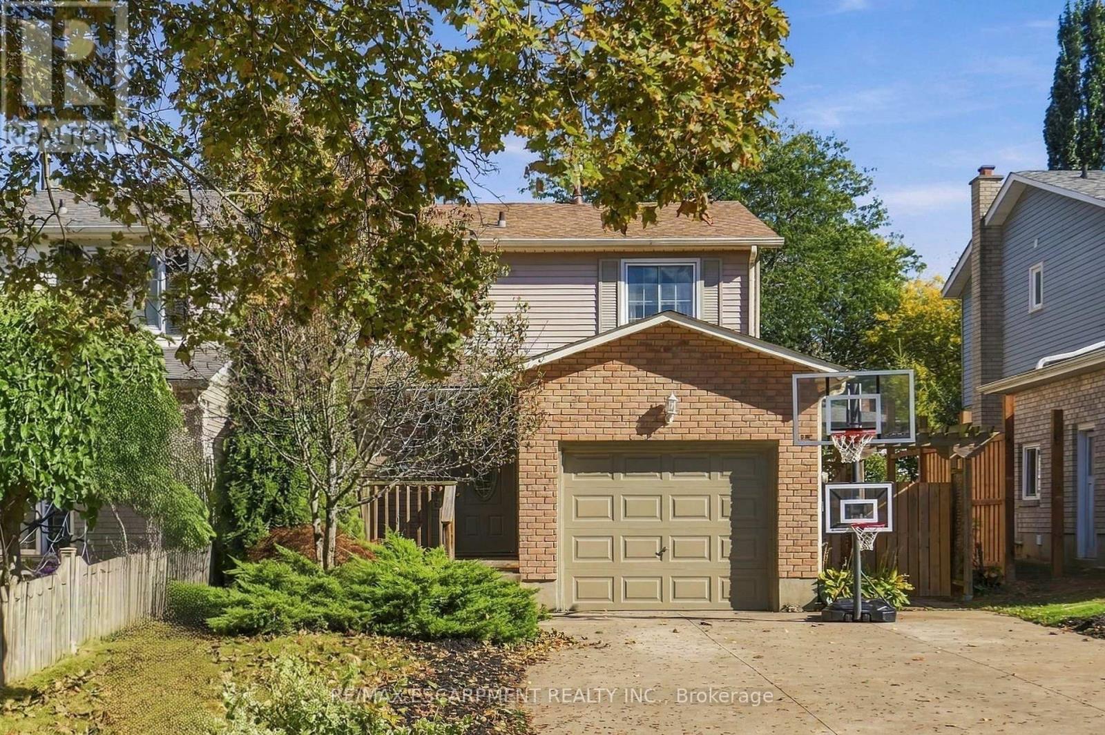 37 BAYVIEW DRIVE - 2
