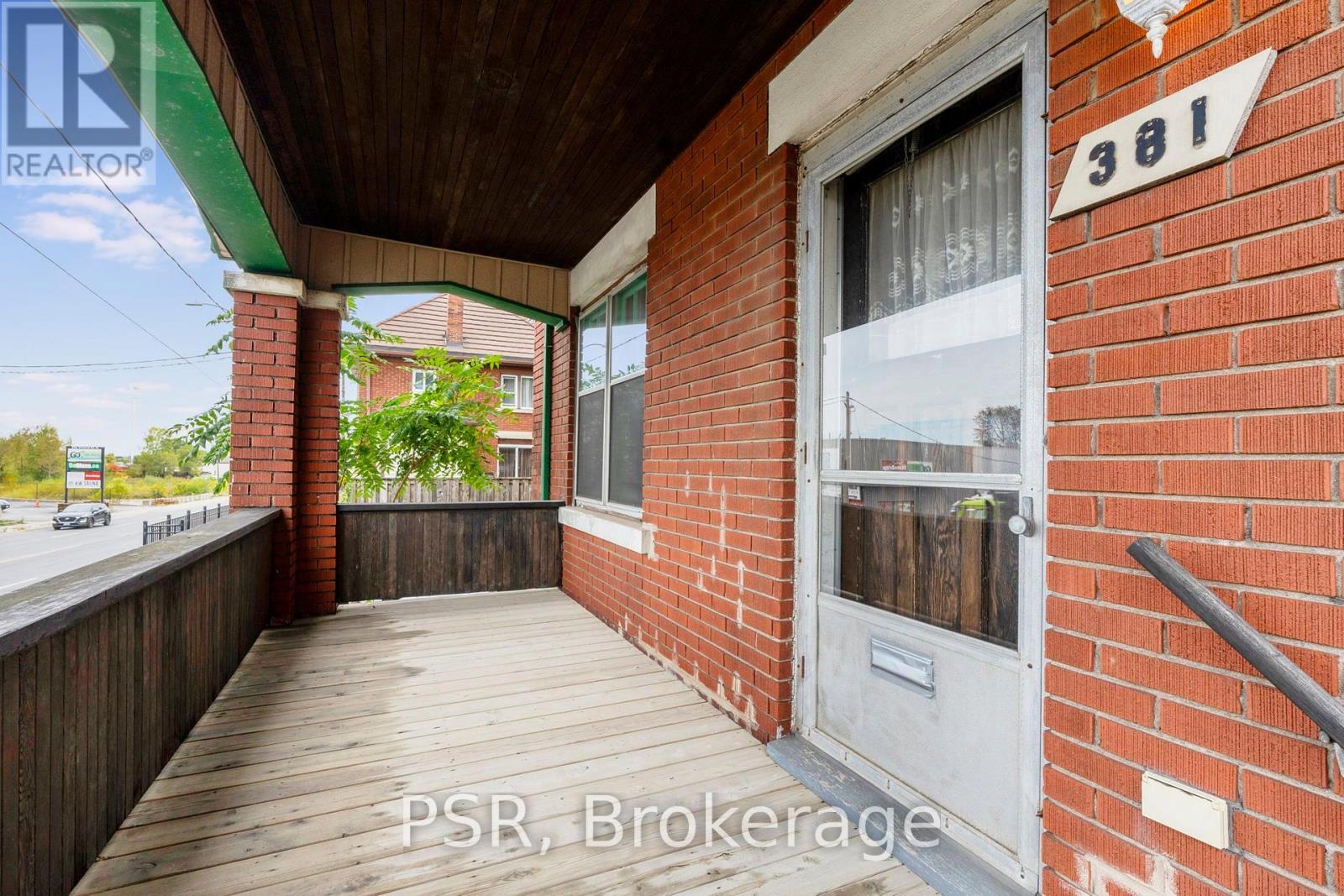 381 VICTORIA STREET N — photo 2