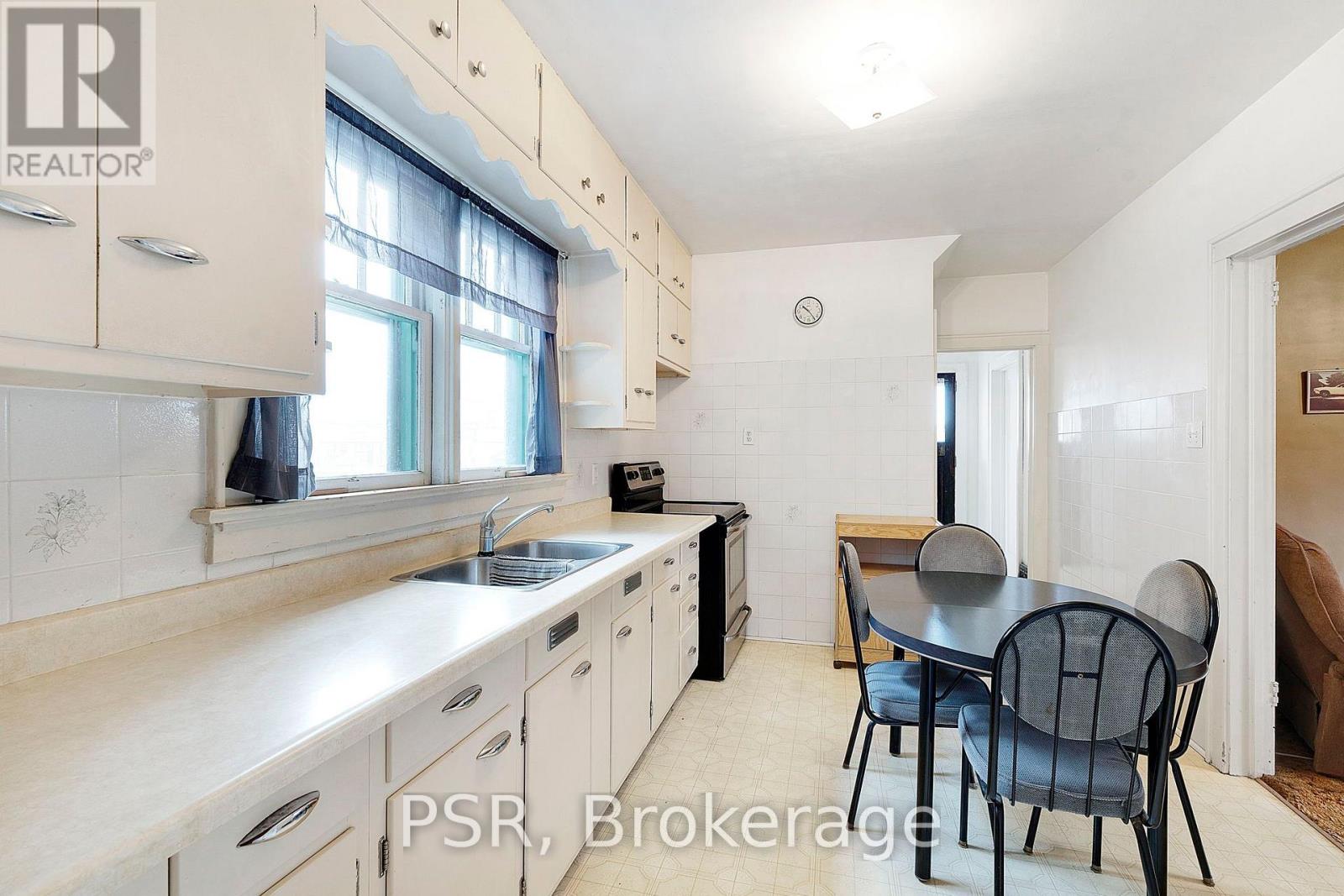 381 Victoria Street North, Kitchener, ON photo 5