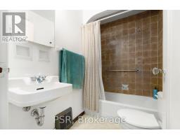 381 Victoria Street N, Kitchener, ON N2H5E4 Photo 10