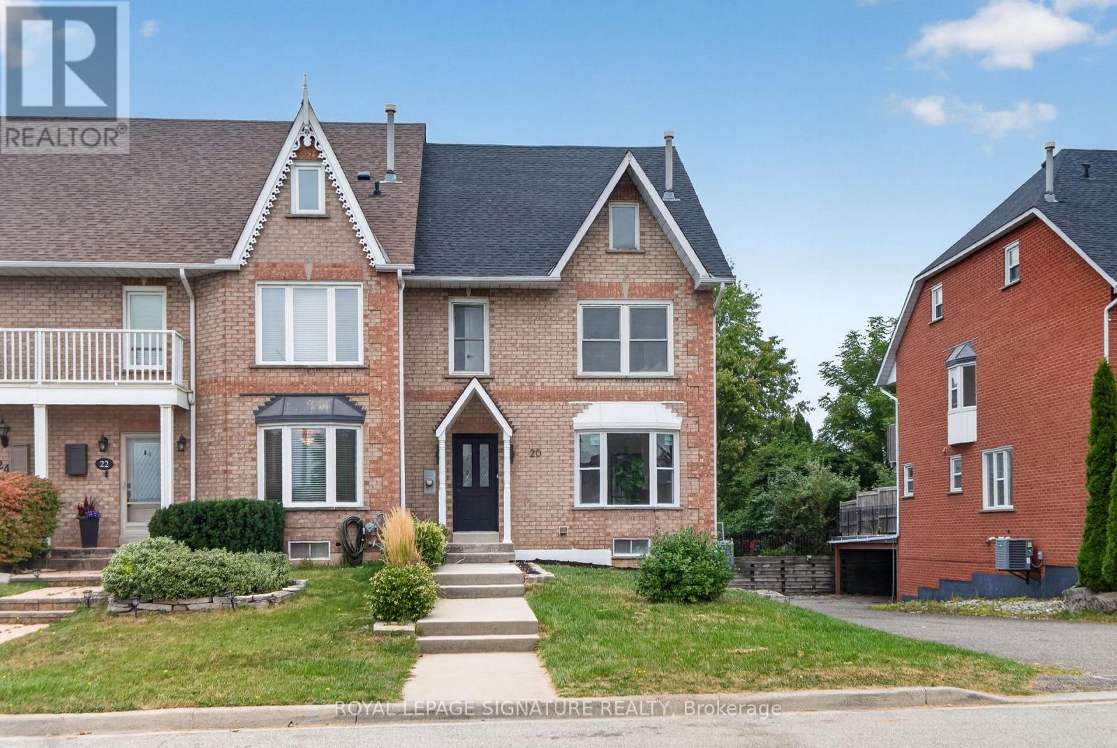20 Sunvale Place, Hamilton, ON photo 2