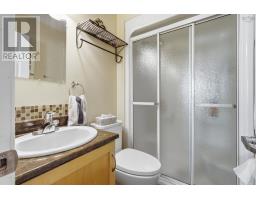 3pc Bathroom - 34 Etna Street, Bridgewater, NS B4V8Z4 Photo 14