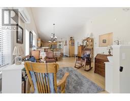 4pc Ensuite bath - 34 Etna Street, Bridgewater, NS B4V8Z4 Photo 6