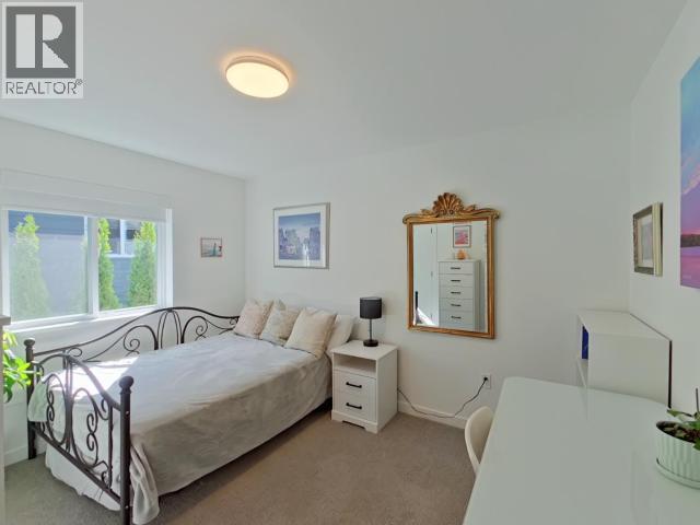 7295 EDGEHILL CRESCENT - 36