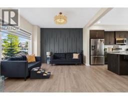 1079 Lanark Boulevard SE - photo 8