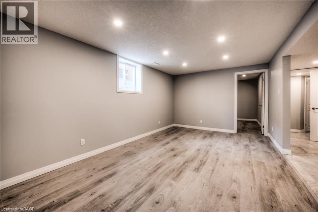 33 Ruskview Road — photo 4
