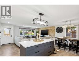 12 Rundleson Way NE - photo 13