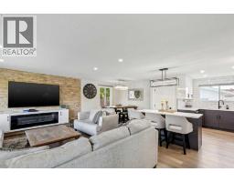 12 Rundleson Way NE - photo 5