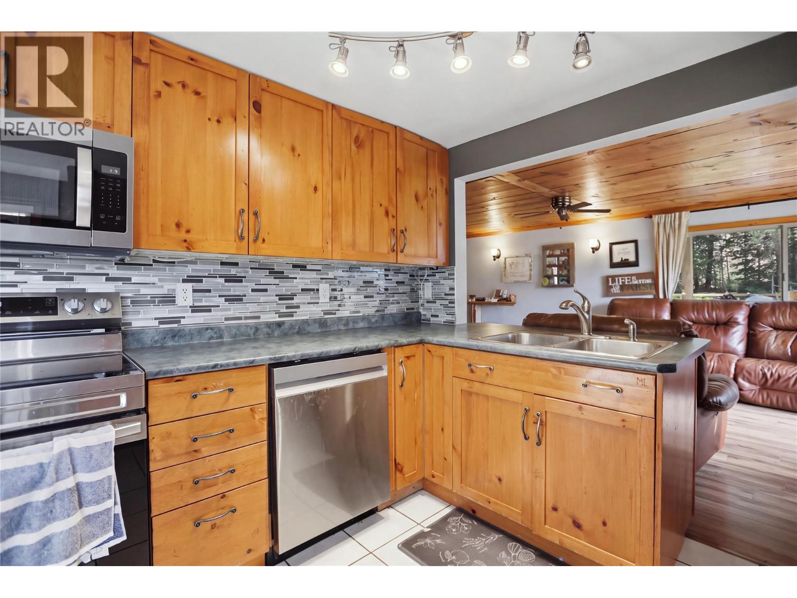  2321 Peterson Road, Merritt