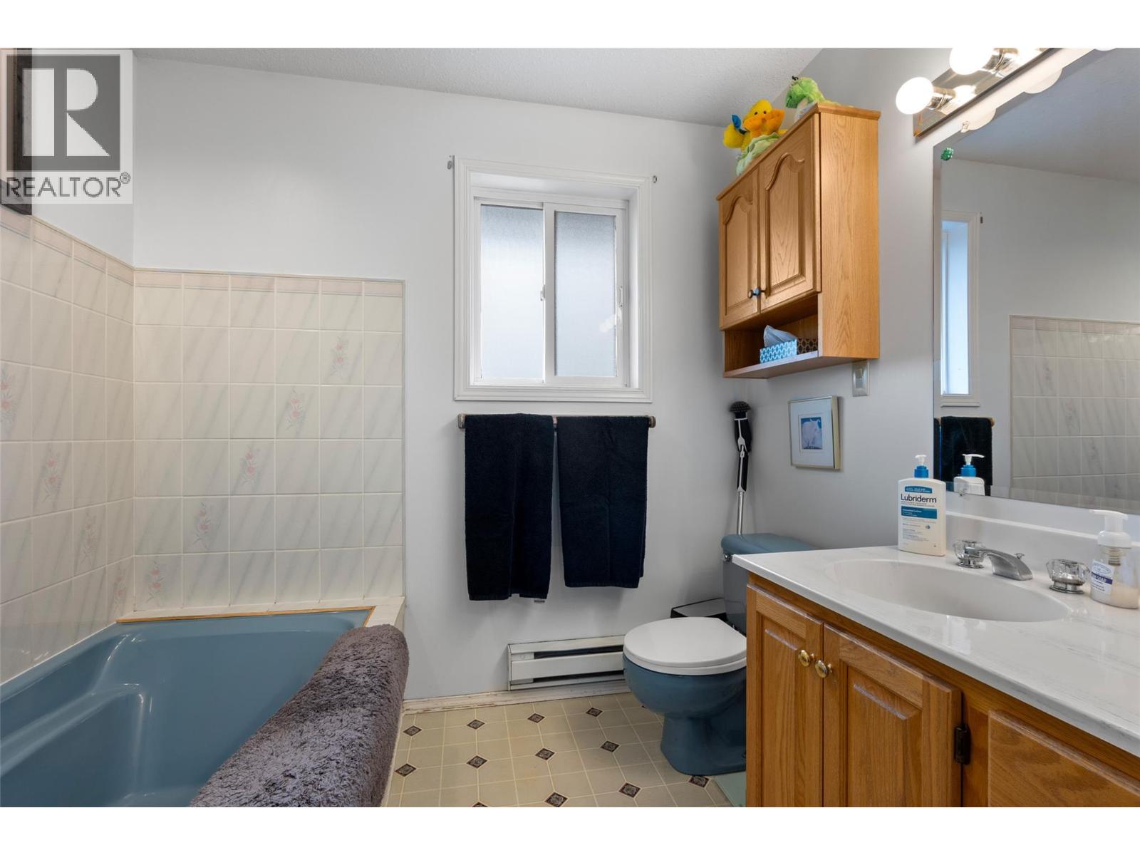 5809 Beech Road, Merritt - Image 1