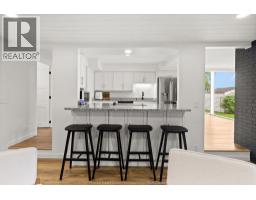 8678 Riverside Drive, Windsor, ON N8S1E9 Photo 18