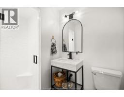 8678 Riverside Drive, Windsor, ON N8S1E9 Photo 36