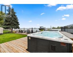 8678 Riverside Drive, Windsor, ON N8S1E9 Photo 42