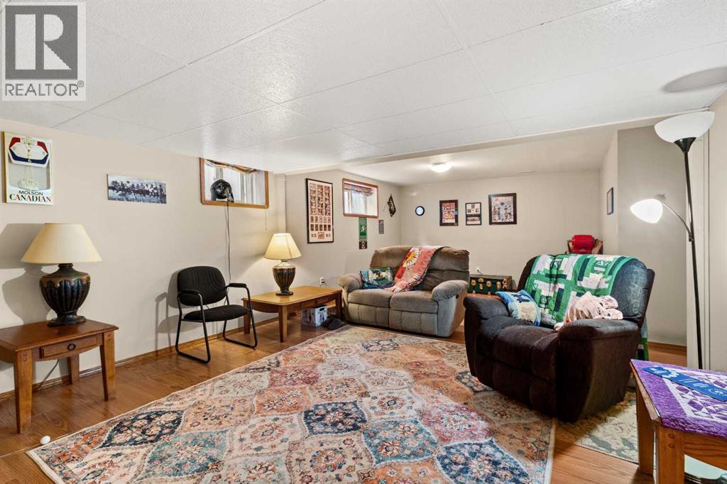 Listing photo – 4638 52 Avenue S, Bentley