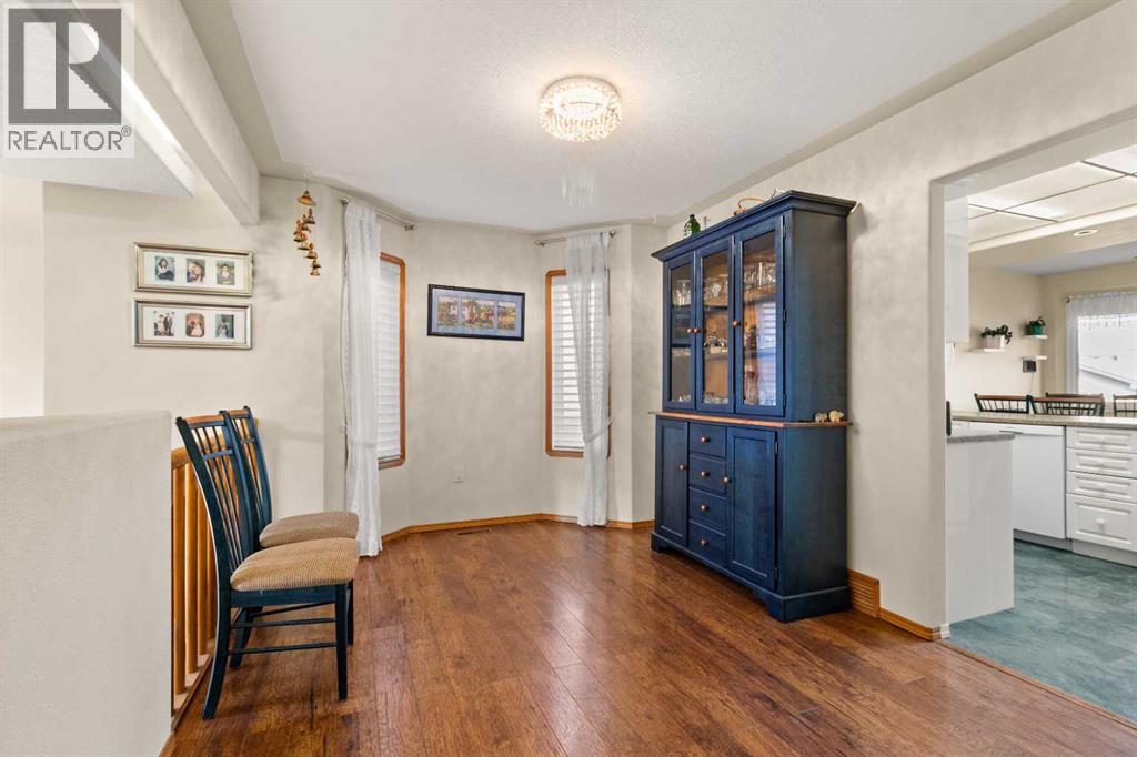 Listing photo – 4638 52 Avenue S, Bentley