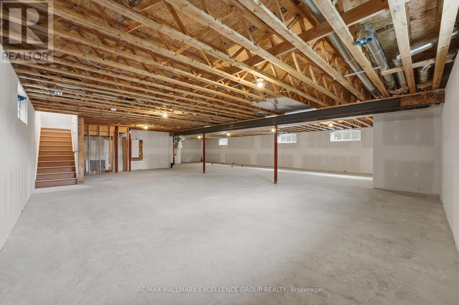 1345 DIAMOND STREET - 33