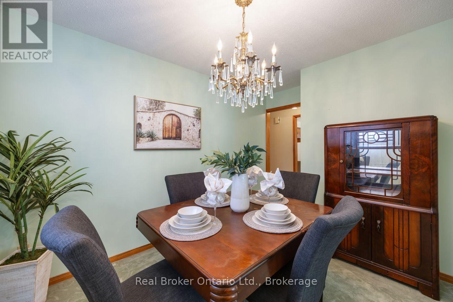 919 EXETER STREET - 10