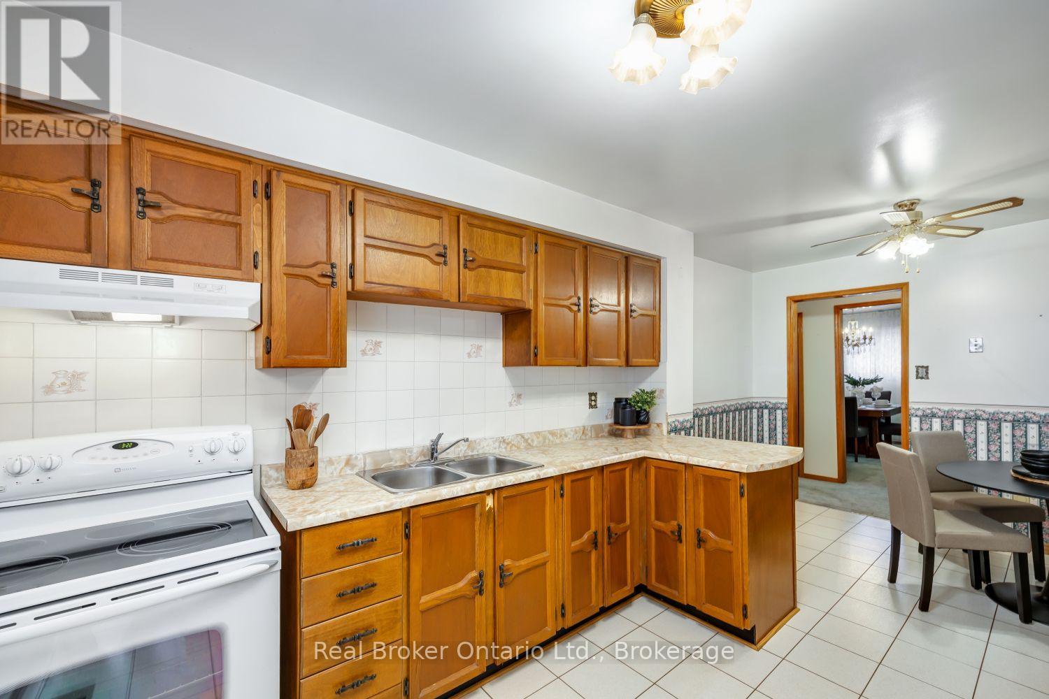 919 Exeter Street, Oshawa, ON photo 13