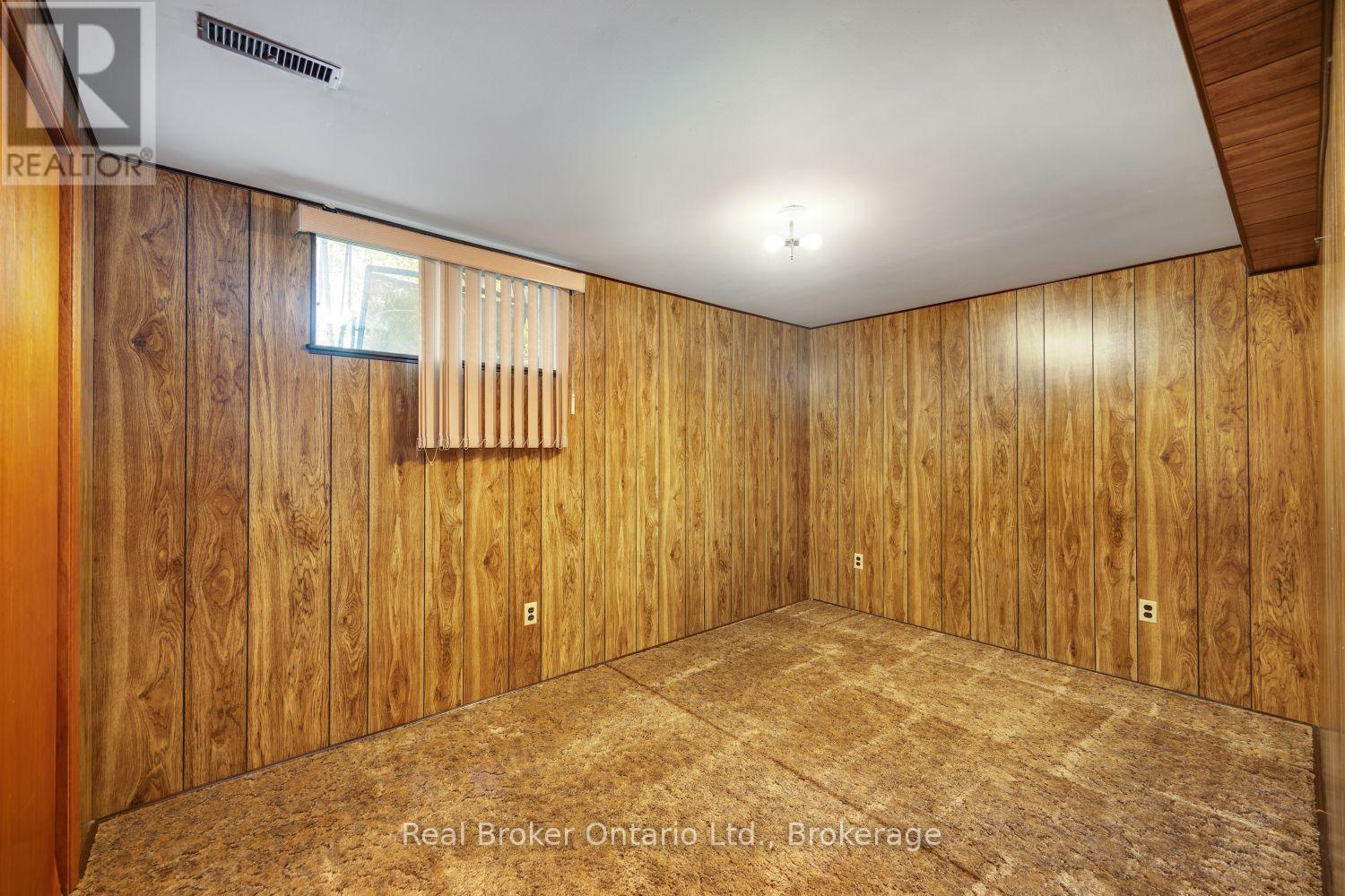 919 EXETER STREET - 20
