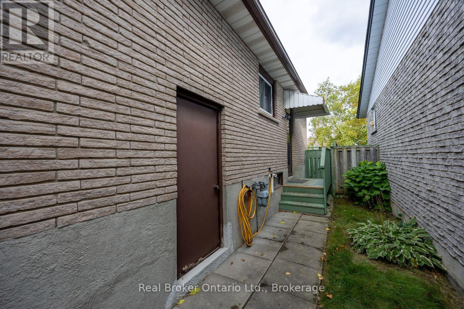 919 Exeter Street, Oshawa, ON photo 27
