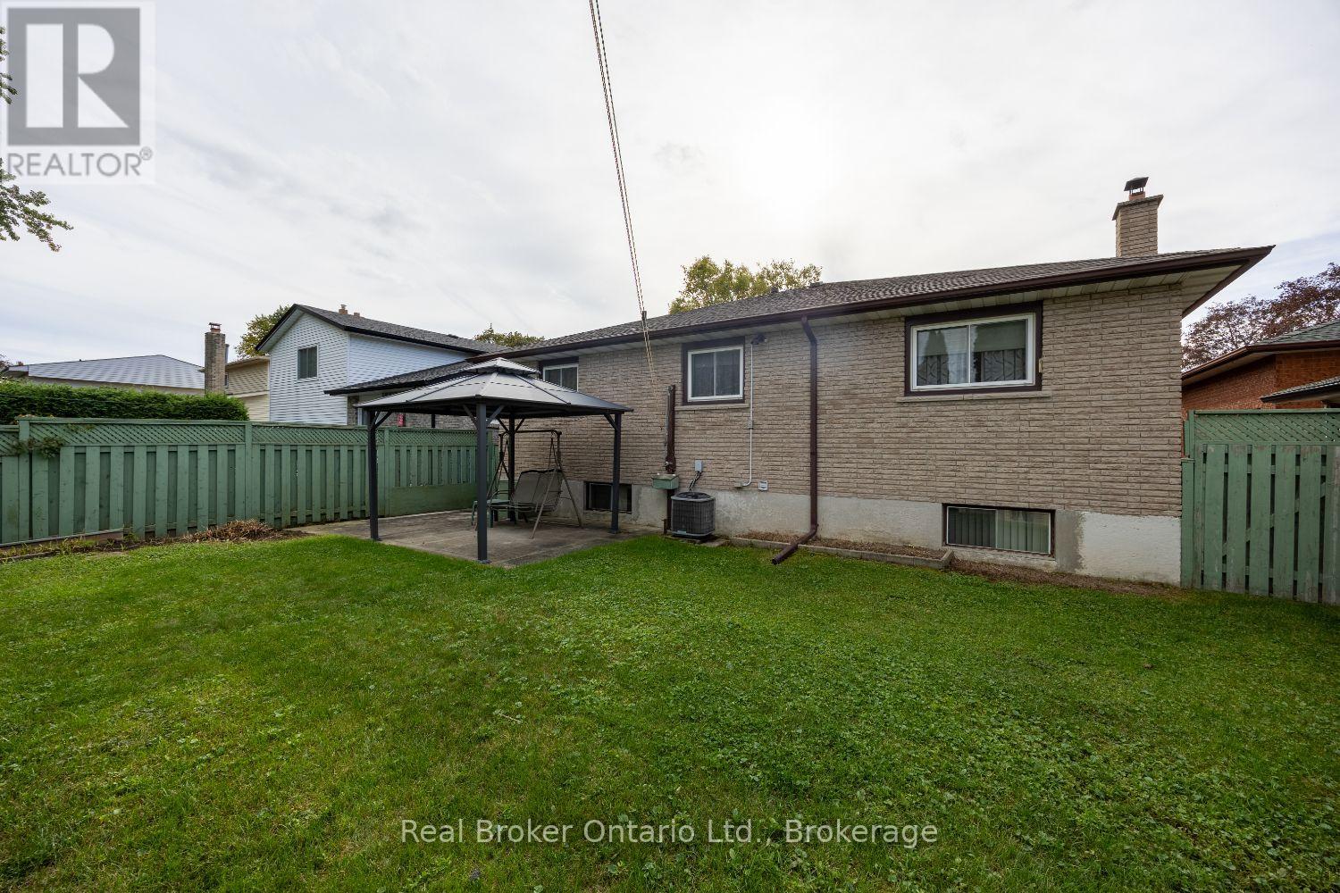 919 EXETER STREET - 29