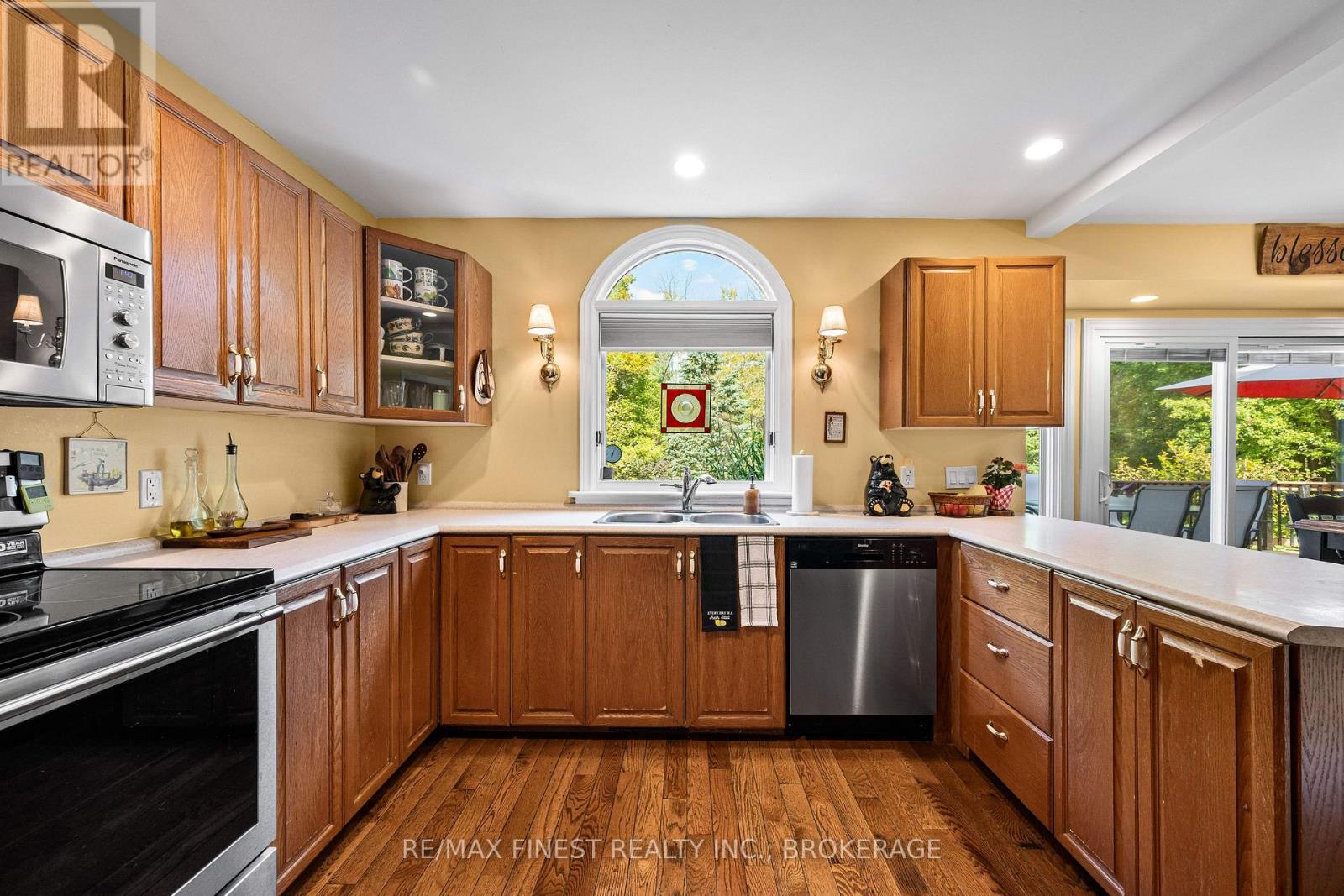 2032 VALLEYVIEW DRIVE - Image 12