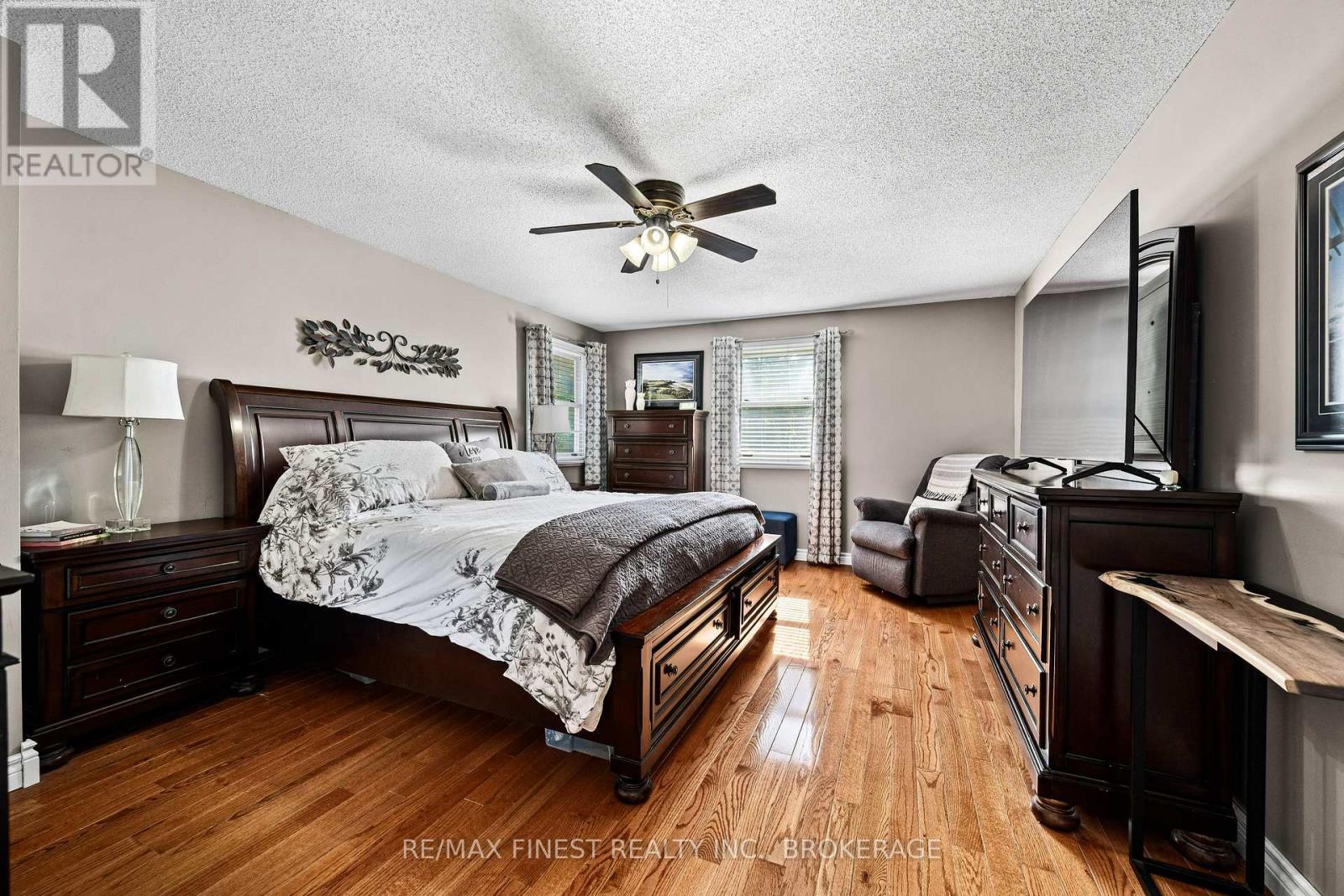 2032 VALLEYVIEW DRIVE - Image 23