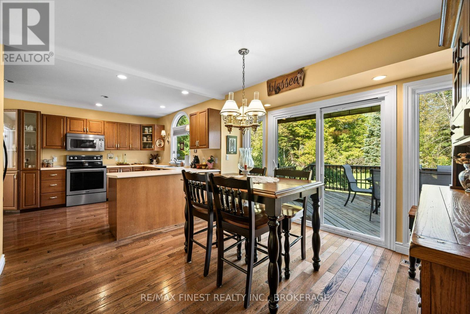 2032 VALLEYVIEW DRIVE - Image 9