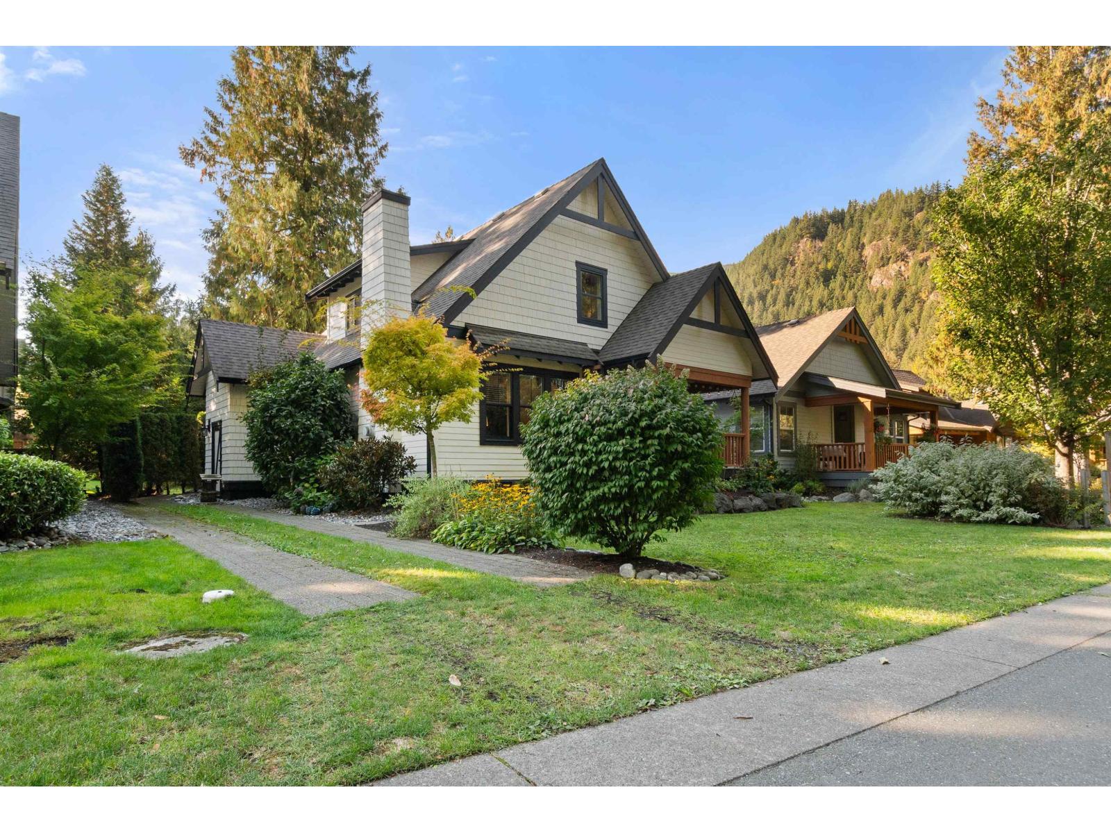 Photo of 1825 MOSSY GREEN WAY, Cultus Lake South 27