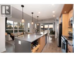 417 733 W 14th Street, North Vancouver, BC V7M0C6 Photo 6