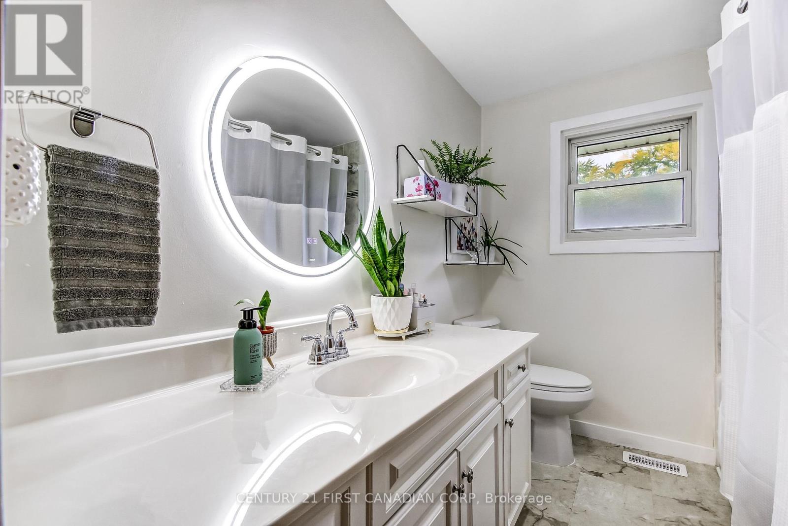 94 NICHOLAS CRESCENT - 11