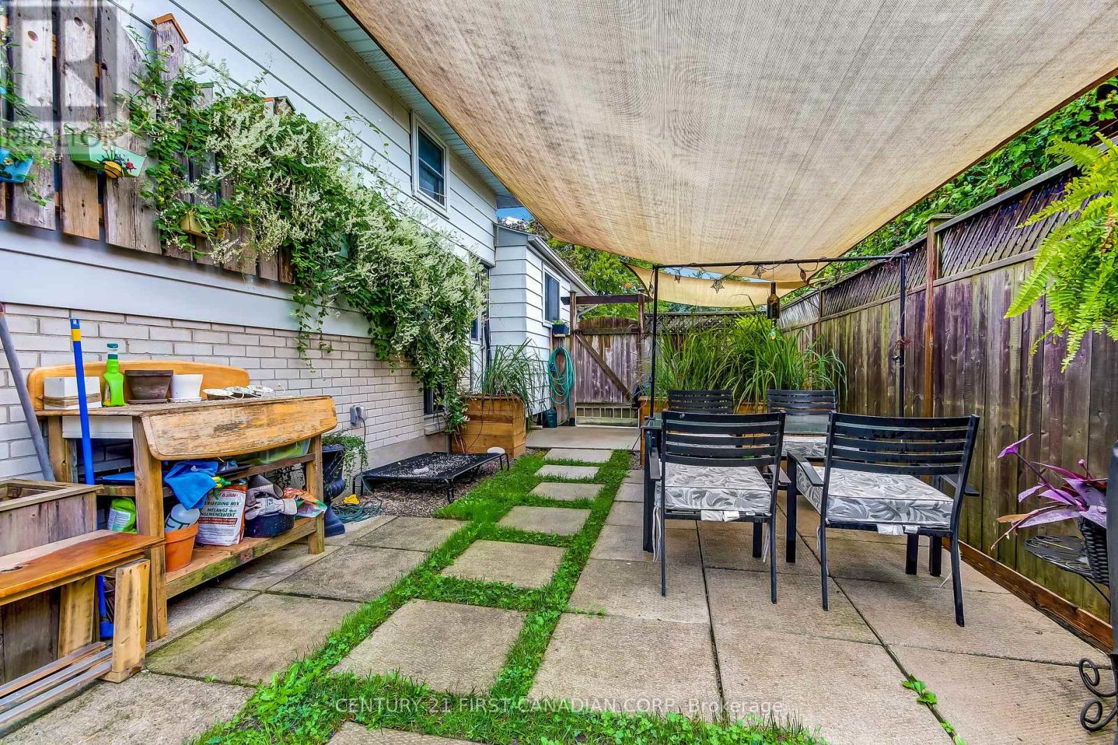94 NICHOLAS CRESCENT - Image 27