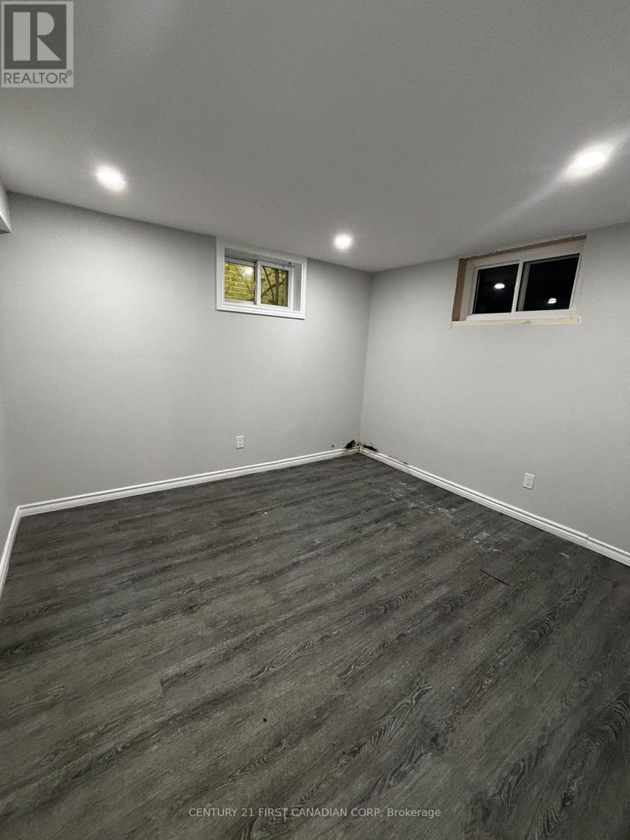 61 WISTOW STREET - 26