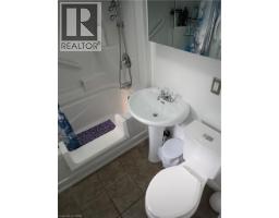 15 Blair Avenue, Hamilton, ON L8H6E6 Photo 10