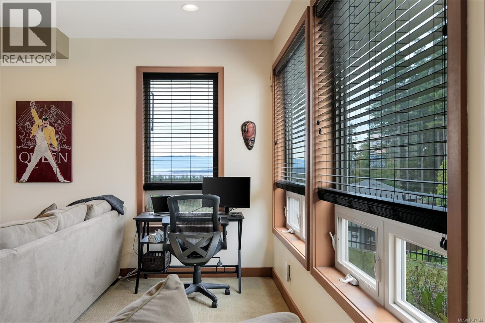 #10 3650 Citadel Pl - Image 34
