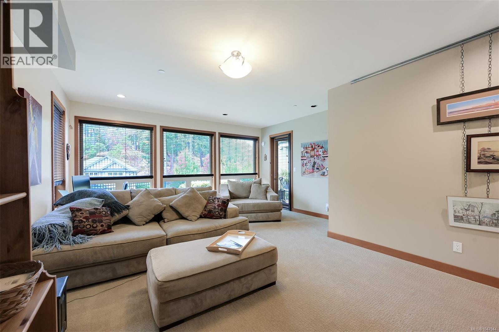 #10 3650 Citadel Pl - Image 36
