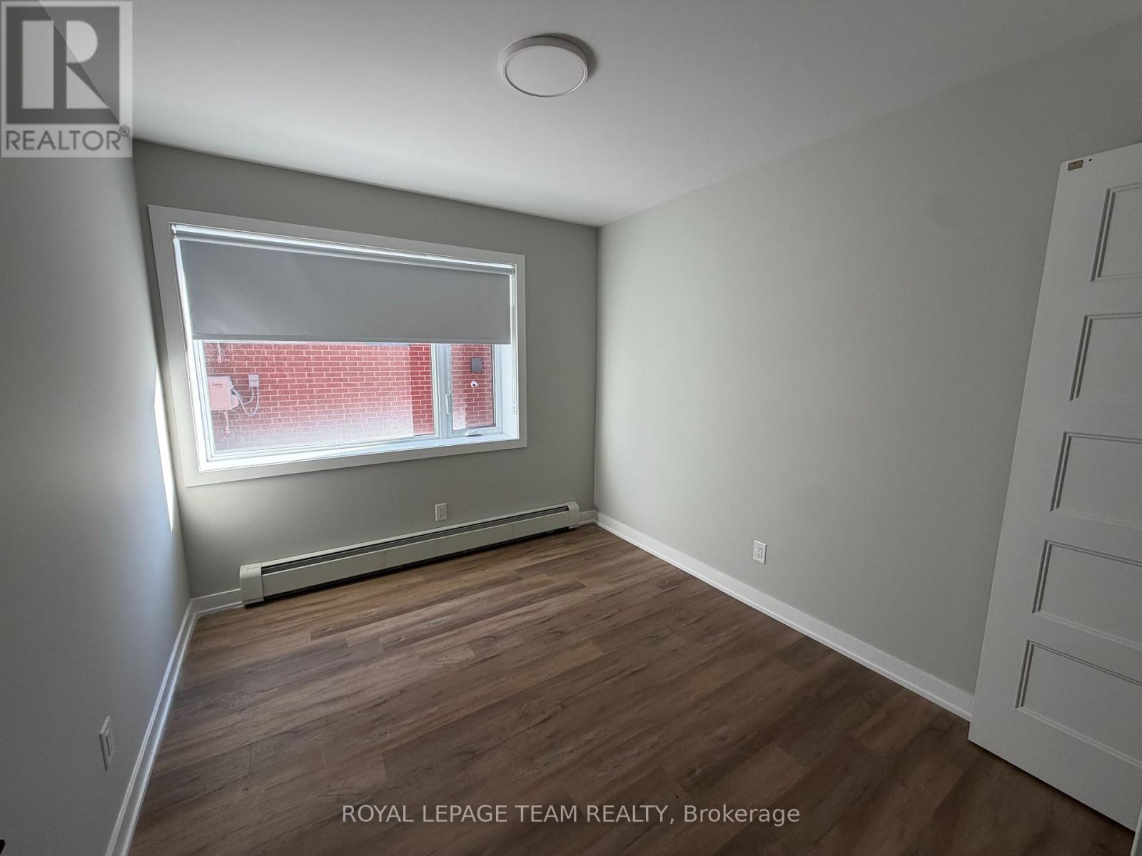 Commercial Properties for Rent in Ottawa – 102 – 1305 SUMMERVILLE AVENUE – By Peter Sagos - Image 10