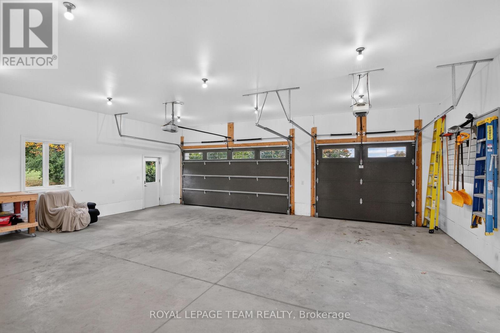 181 HAROLD JONES WAY - Image 32
