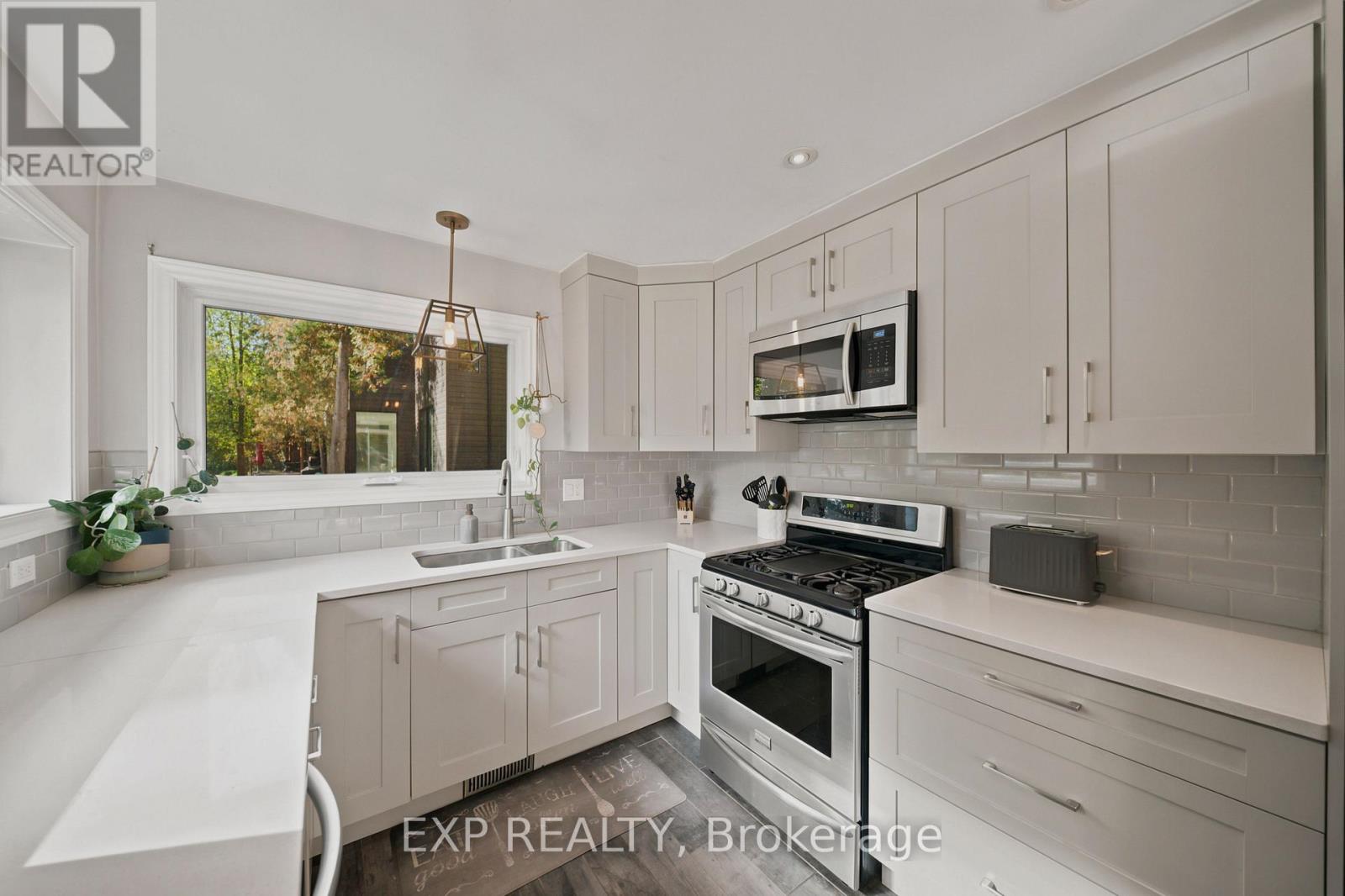 46 AVONLEA ROAD - Image 6