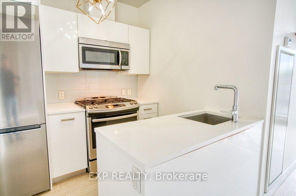 224 Lyon Street North — photo 11