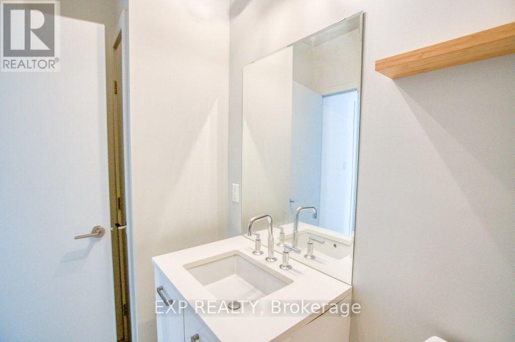 224 Lyon Street North — photo 15