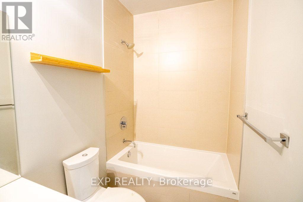 224 Lyon Street North — photo 18
