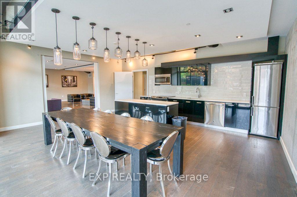 224 Lyon Street North — photo 36