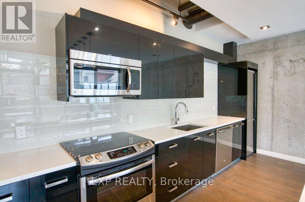 224 Lyon Street North — photo 39
