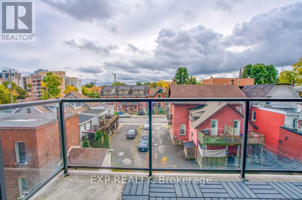 224 Lyon Street North — photo 45