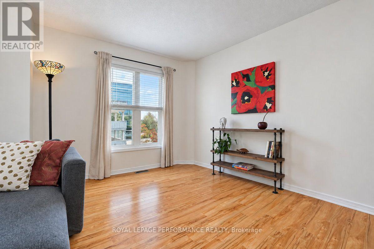 141 Arcola Private